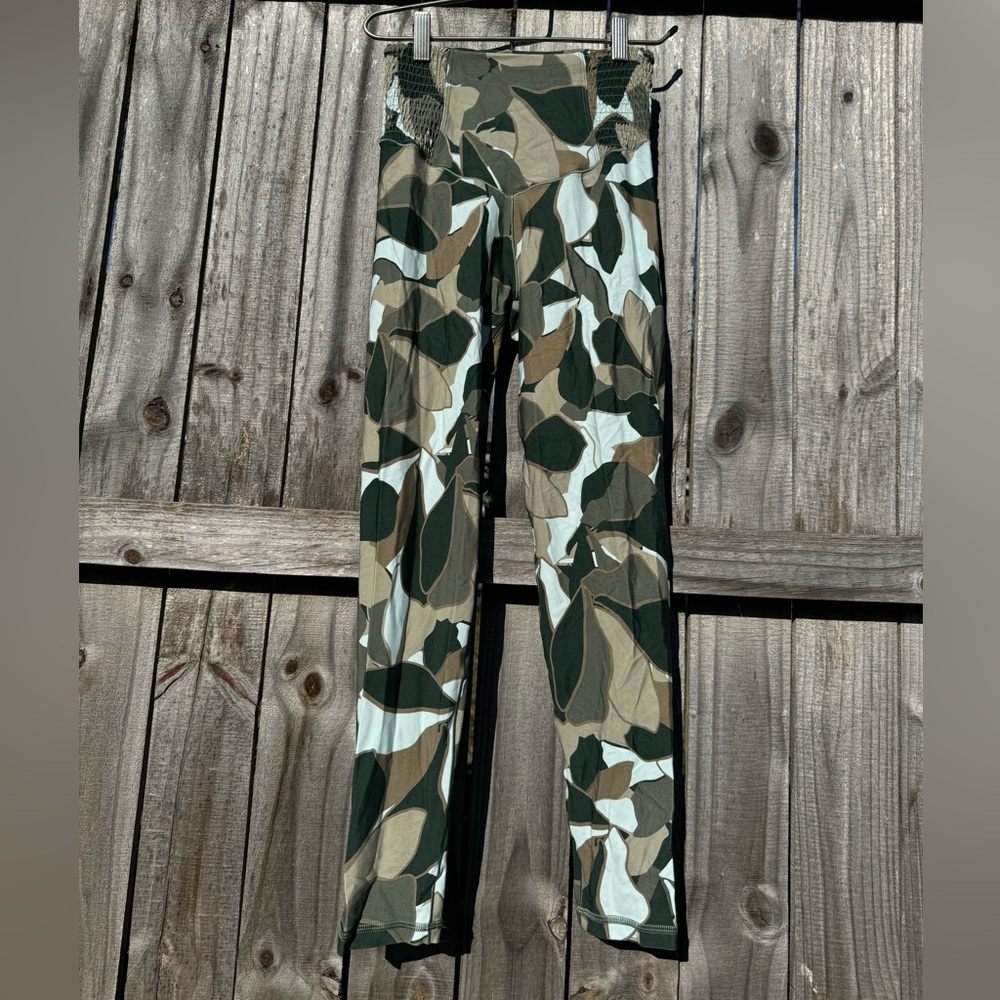 Green & Teal Offline by aerie Leggings Medium
